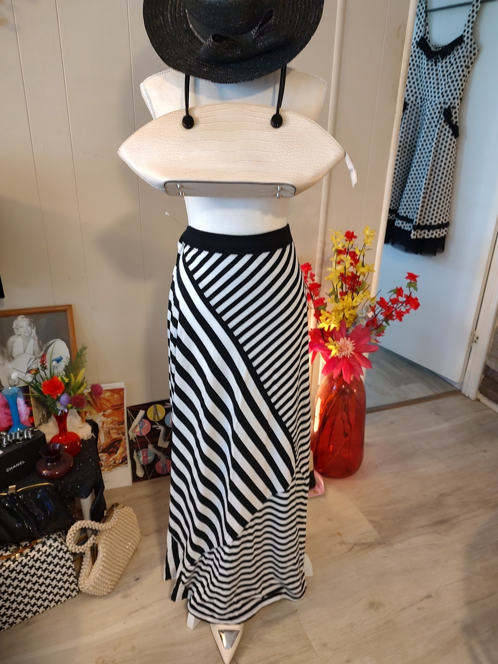 Calvin Klein Black & White Striped Maxi Skirt Size Medium
